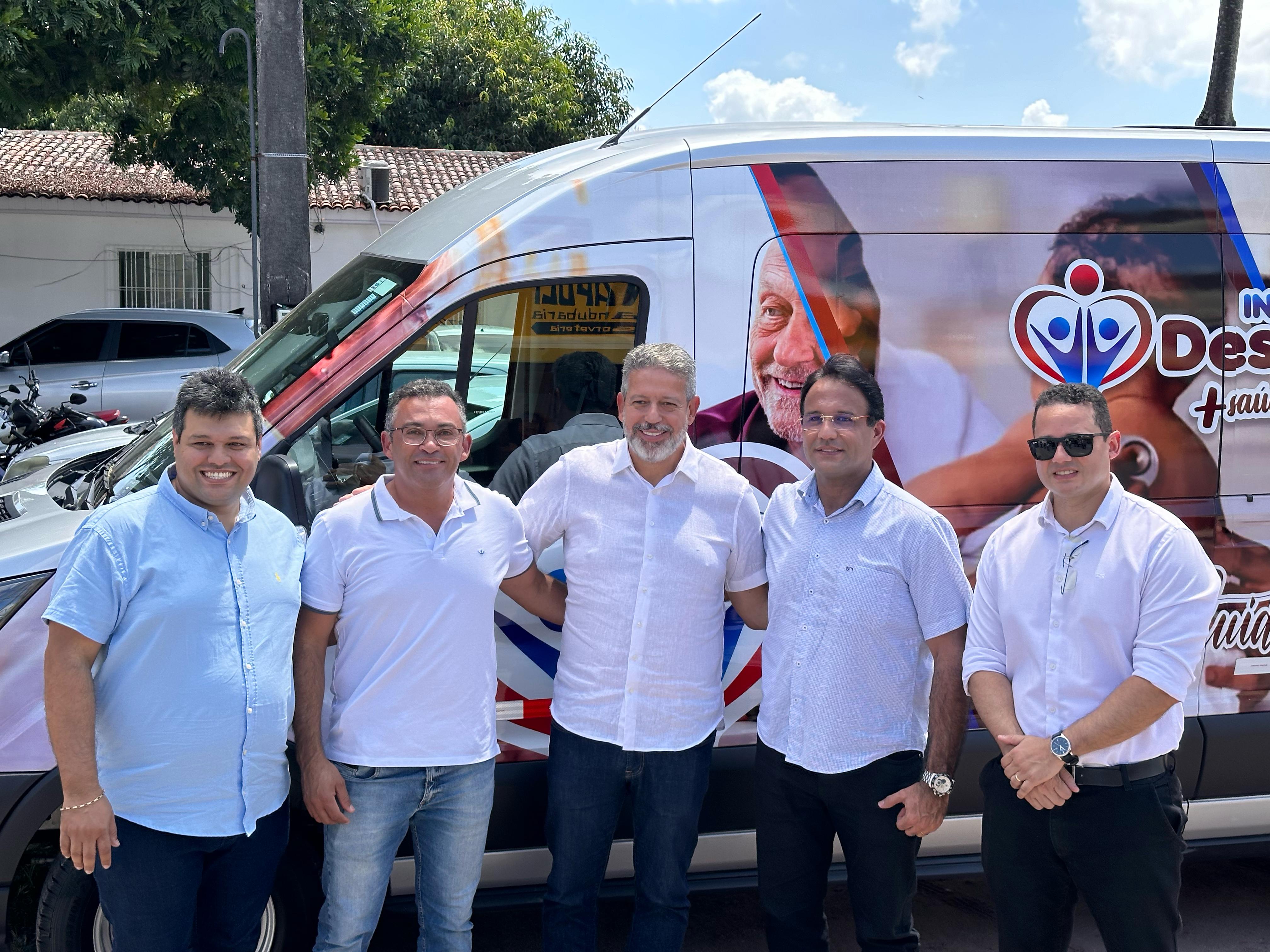 Após pedido do Deputado Mesaque Padilha, Instituto Desenvolv recebe van